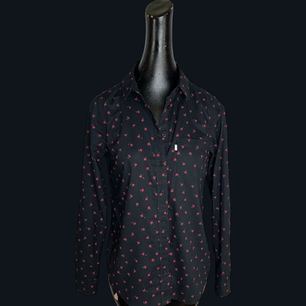Levi’s Button Down Top - image 8